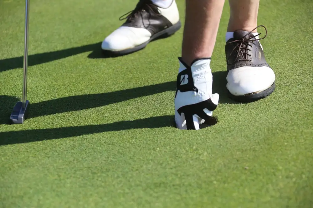 Best Golf Shoes With Wide Toe Box